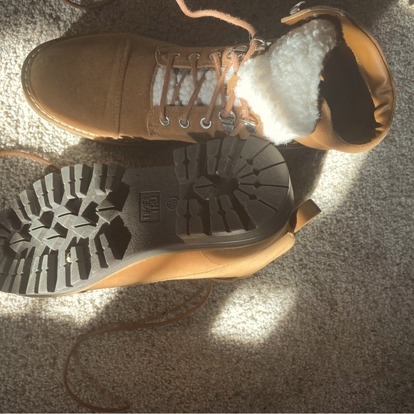 Tan Leather Boots with Fur Lining - Picture 2 of 2